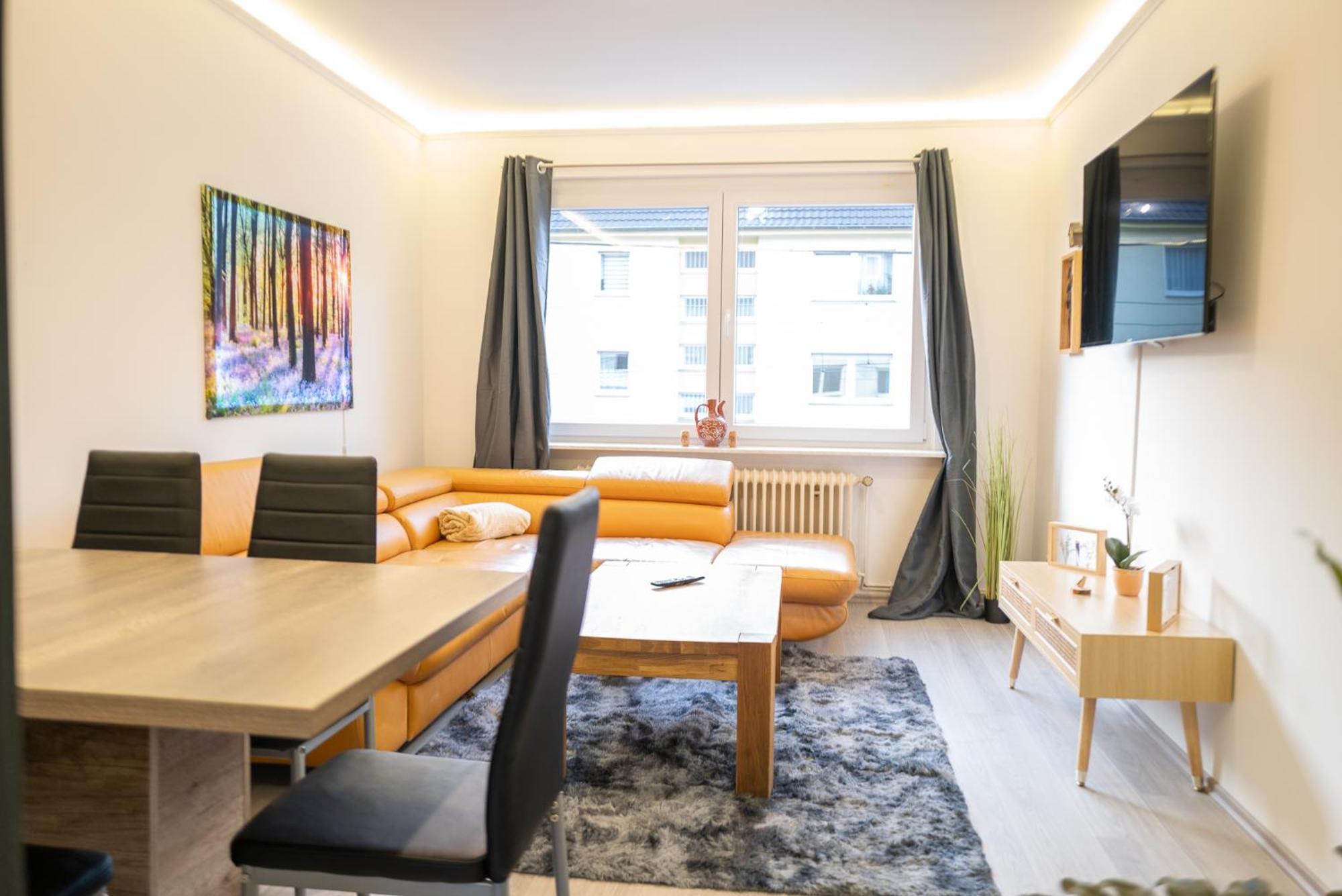 #412 Komfortable, Stilvolle Wohnung Fuer 6 Personen Muelheim an der Ruhr Luaran gambar