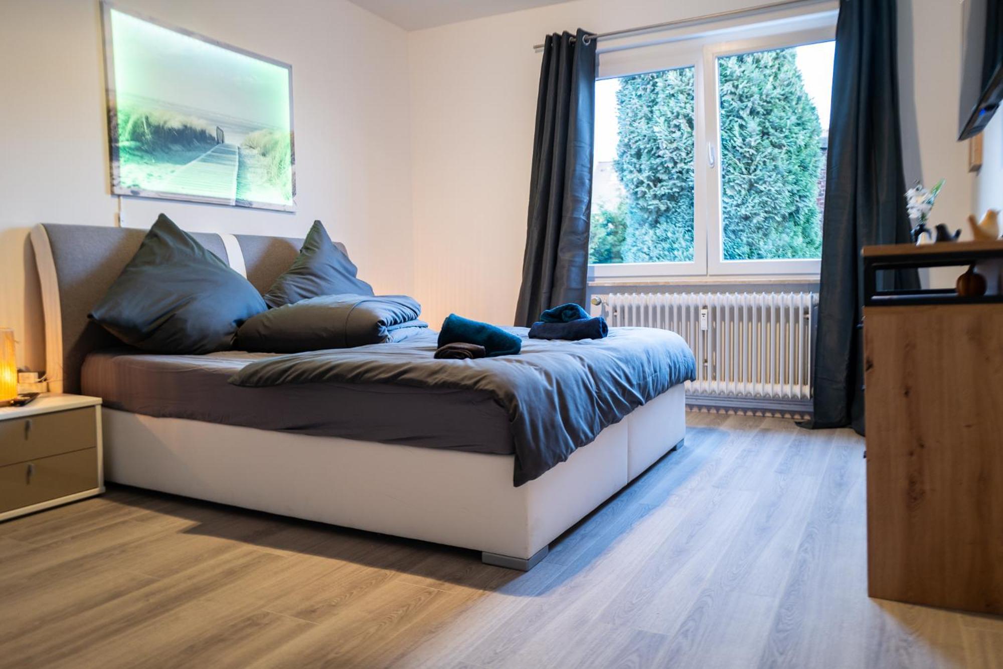 #412 Komfortable, Stilvolle Wohnung Fuer 6 Personen Muelheim an der Ruhr Luaran gambar